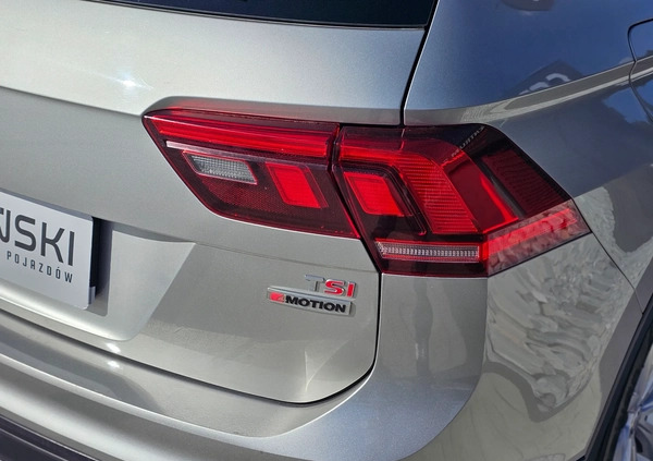 Volkswagen Tiguan cena 62000 przebieg: 227947, rok produkcji 2017 z Międzybórz małe 704
